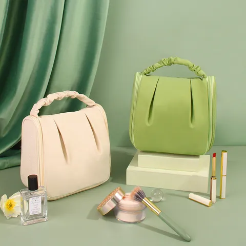 Trousse de Maquillage Nuage Tissu Oxford Imperméable Trousse de Toilette Grande Capacité Sac à Main de Voyage Avec Pendentif Floral