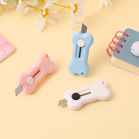 Mini Schattig Botvorm Breekmes ABS SK5 Staal Draagbare Briefopener Doossnijder Kantoor Papiersnijgereedschap