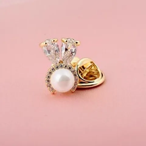 Cute Rabbit Head Copper Zirconia Brooch Artificial Pearl Gold Pin For Women Clothing Accessory Anti-exposure Neckline Pin
