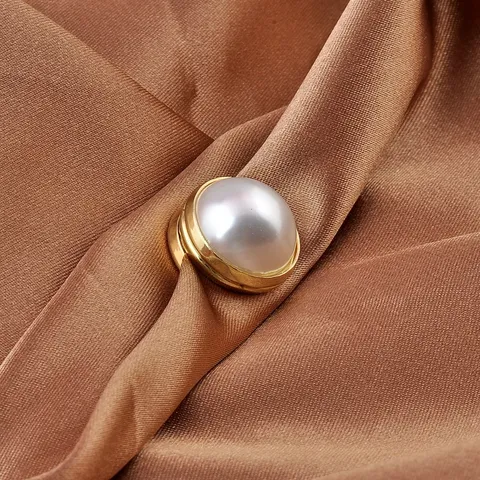 Seamless Artificial Pearl Magnetic Anti-Glare Buckle Copper Brooch No Sew Fixed Button Pin For Clothes Women Elegant Accessories