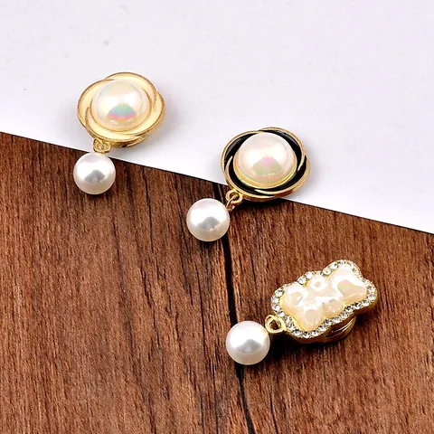 Französische Vintage-Magnetbrosche Ohne Beschädigung Für Damen Hochwertige Künstliche Perle Strass Bär Anti-Glare Schnalle Mode Schmuck Zubehör