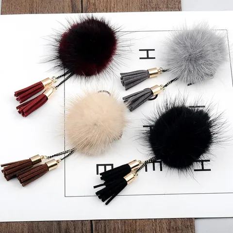 Damen Nerzpelz Ball Quaste Brosche Mode Koreanische Legierung Galvanisierte Mantel Pullover Kleidung Zubehör Winter Schmuck