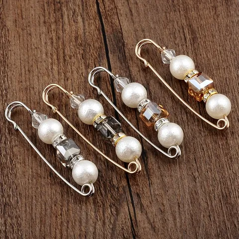 Mode Koreanischer Stil Legierung Kristall Brosche Damen Künstliche Perle Strass Sicherheitsnadel Brosche Kleidung Dekor
