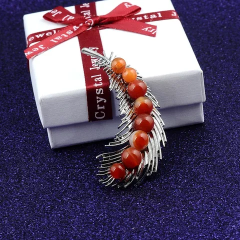 Fashion Creative Feather Shaped Natural Stone Brooch Alloy Vintage Pin For Women Coats Jackets Apparel Jewelry Accessories