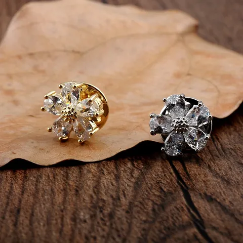 Mini Fünfblättrige Blume Brosche Kupfer Zirkonia Eingelegt Kragennadel Anti-Exposition Damen Mode Schmuck Koreanischer Stil