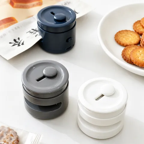 Portable Mini Magnetic Sealing Machine Household Snack Small Sealer Plastic Bag Food Preservation Thermal Seal Machine