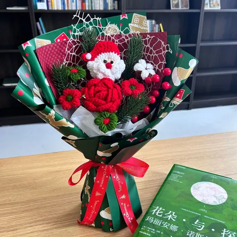 Bouquet de Fleurs de Noël au Crochet Fait Main Père Noël Rose Tricotée Arrangement Artificiel Décoration de Maison