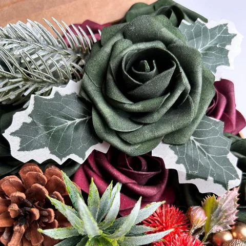 Noël Fleur Artificielle Boîte Cadeau DIY Ensemble Rose en Soie Pommes de Pin Maison Extérieur Arrangements Floraux Décoratifs