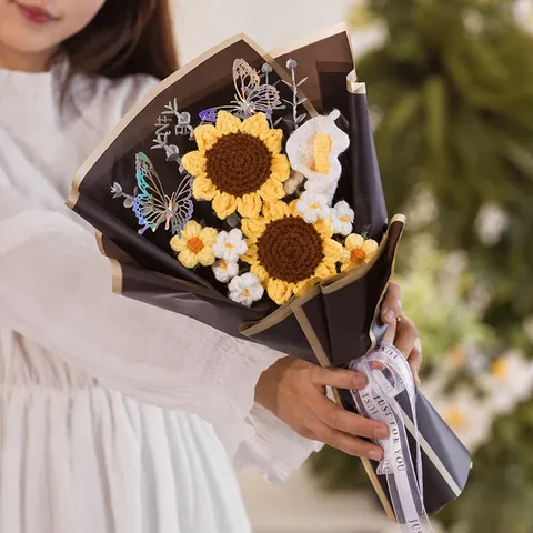 Bouquet de Tournesols au Crochet Fait Main Fleurs en Fil de Laine Style Nordique Décoration Intérieure Cadeau Pour Graduation