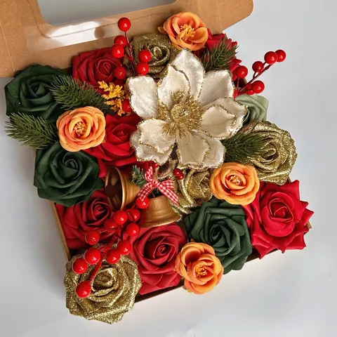 Fleurs Artificielles de Noël Boîte Cadeau DIY Maison Extérieur Arrangement Floral Rose Baie Aiguille de Pin Artisanat