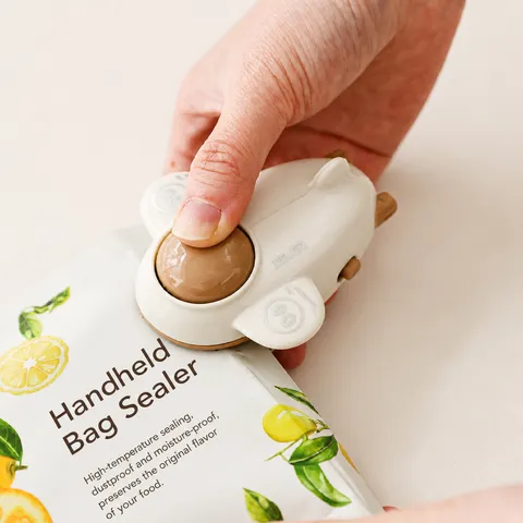 Mini Portable Snack Sealing Machine Airplane Shape Heat Sealer With Magnetic Function For Plastic Bags Kitchen