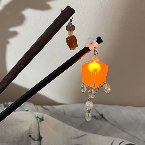 New Chinese Style Luminous Lantern Tassel Hair Stick Antique Wood Alloy Stepper Hair Pin For Hanfu Women Jewelry Gift