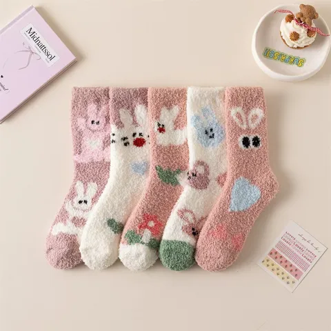 Damen Verdickte Korallenvlies Wadenhohe Socken Cartoon Hase Panda Muster Warme Winter Schlafsocken Gemütliche Home Bodensocken