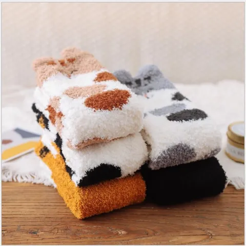 Damen Korallenfleece Katzenpfote Mittlere Socken Dicke Warme Bestickte Tiermuster Schlafsocken Boden Socken Für Zuhause Winter