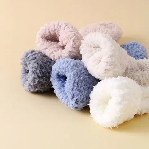 Damen Winter Dick Warm Korallenfleece Socken Flauschig Weich Boden Schlafsocken Japanischer Stil Einfarbig Mittlere Socken