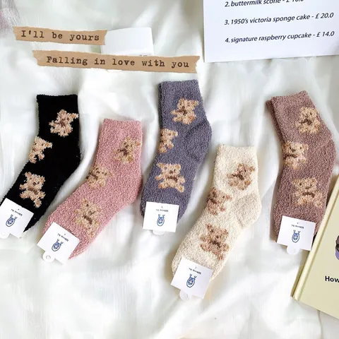 Süße Bär Korallenfleece Socken Damen Dick Warm Flauschig Heim Schlaf Socken Weich Winter Acetatfaser Gebürstet Socken