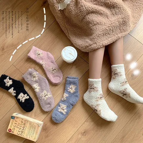 Süße Bär Korallenfleece Socken Damen Dick Warm Flauschig Heim Schlaf Socken Weich Winter Acetatfaser Gebürstet Socken