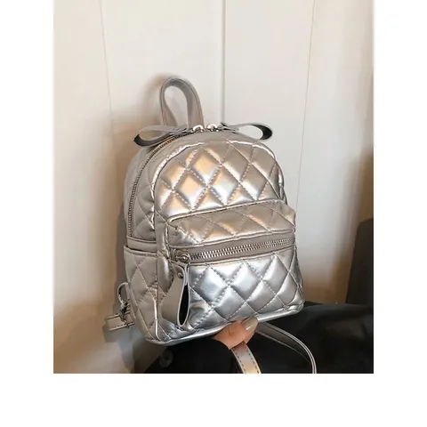 Moda Mujer Mini Mochila Acolchada de Cuero PU Plata Metálica Negro Blanco Mochila Pequeña Chic Para Citas Diarias Compras