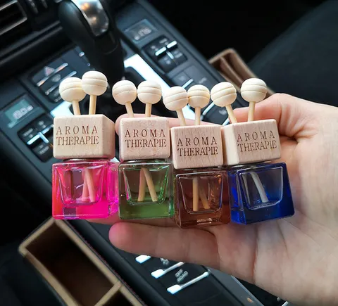 Car Air Vent Perfume Bottle Colorful Square Glass Essential Oil Diffuser Empty Bottle With Wood Cap And Clip For Auto Interior