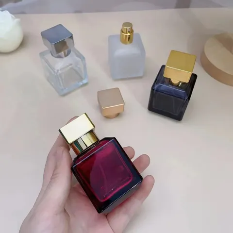 Flacone atomizzatore di profumo in vetro ricaricabile portatile con spray fine Design quadrato trasparente per viaggi e uso quotidiano