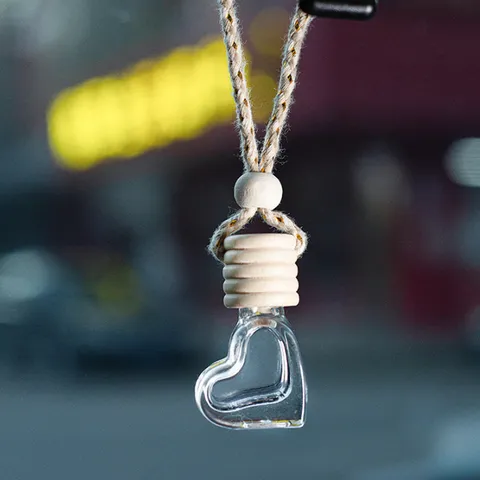 Bottiglia di Profumo in Vetro a Forma di Cuore Diffusore per Auto Bottiglia Sospesa di Olio Essenziale con Tappo in Legno e Corda Flaconi