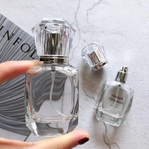 Flacon de Verre Transparent Rechargeable pour Parfum avec Bouchon Taillé en Cristal pour Voyage