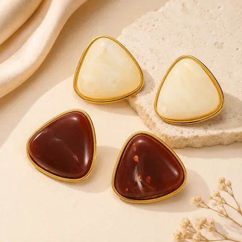 Vintage Maillard Style Stainless Steel Triangle Stud Earrings Gold Plated Resin Inlay Geometric Marble Pattern Earrings For Women