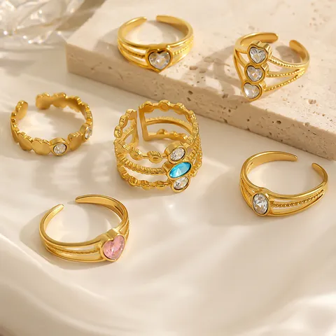 Anello Aperto a Cuore in Acciaio Inossidabile con Zirconia per Donna Placcato Oro Anello Regolabile Geometrico Gioielli Moda Impermeabili