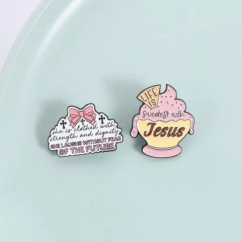 Inspirational Bible Verse Enamel Brooch Zinc Alloy Religious Jesus Quotes Strength And Dignity Pin Badge For Backpack Clothes
