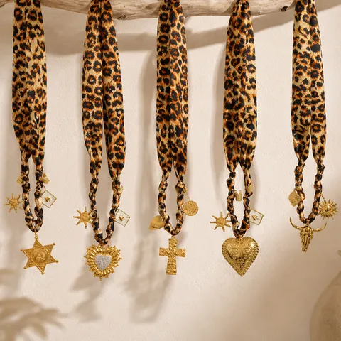 Leopard Print Scarf Necklace For Women Stainless Steel Maillard Style Multi-Pendant Vintage Rhinestone Sweater Chain DIY Jewelry