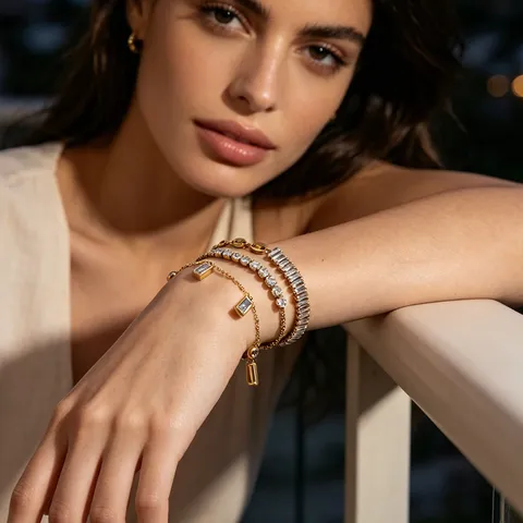 Bracciale in Acciaio Inossidabile Placcato Oro 18K con Strass da Donna Ciondolo Quadrato Rotondo Impermeabile Antioscuramento