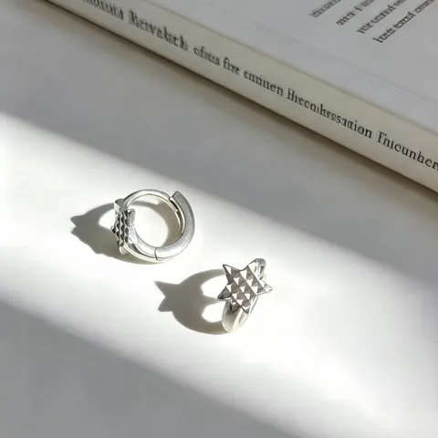 Pendientes de Aro con Forma de Mini Estrella de Plata de Ley S925 Pendientes de Aro con Hebilla de Hueso de Oreja de Estrella Geométrica Pequeña para Mujer y Niña Joyería de Estrella Minimalista
