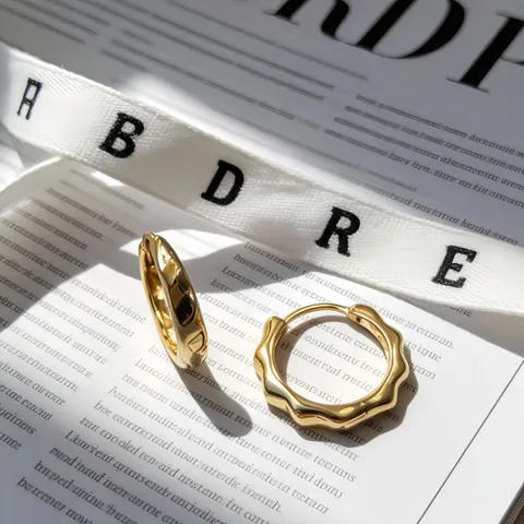 Minimalistische 925 Sterling Silber Wellen Huggie Creolen Für Damen Vielseitige Kleine Schläfer Kreis Ohrringe Gold Silber Schmuck Geschenk