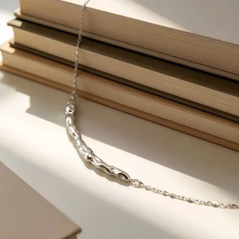 Collar con Colgante de Barra Martillada de Plata de Ley 925 Minimalista para Mujer Cadena de Clavícula Ajustable Joyería