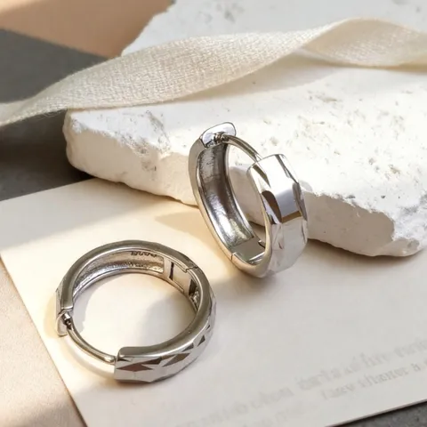 Pendientes de Aro Geométricos de Plata de Ley 925 para Mujer Hebilla de Oreja de Plata Grabada Minimalista Joyería de Moda