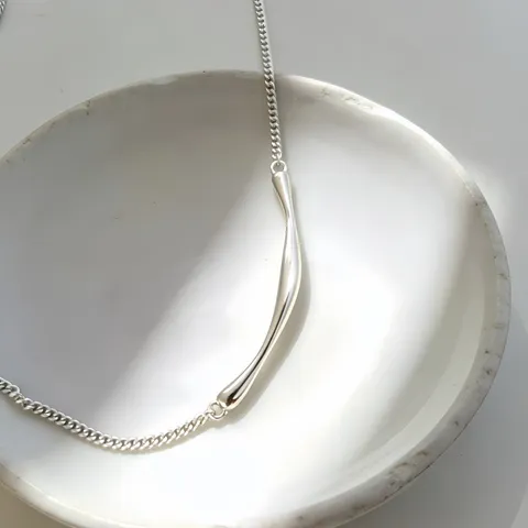 Collar de Plata de Ley 925 Minimalista para Mujer Barra Curva Geométrica Cadena de Eslabones Collares Ajustables Diseño Personalizado Joyas de Estilo Frío
