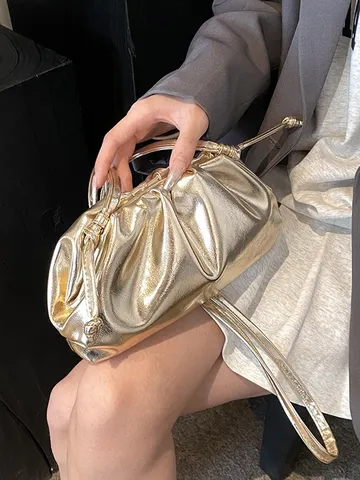 Metalen PU Leer Geplooid Cloud Bag Voor Vrouwen Glanzende Klipsluiting Schoudertas Crossbody Pouch Avondtas