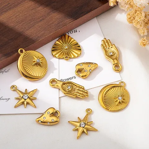 Colgantes de Acero Inoxidable 304 Chapado en Oro 18K Vintage Bohemio Corazón Estrella de Ocho Puntas Mano de Fátima para DIY
