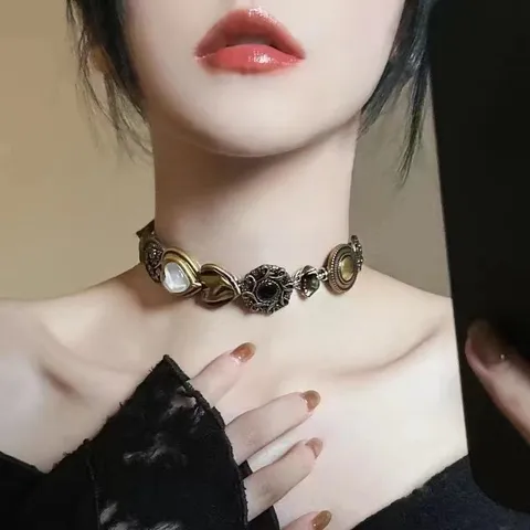 Vintage Punk Titanium Staal Halsketting Voor Vrouwen Retro Messing Verweerd Hart Knop Hanger Choker Sleutelbeen Ketting Sieraden