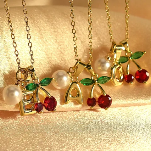 Retro Kirsche Künstliche Perle Buchstabe Anhänger Halskette Kupfer Zirkonia Elegante Vielseitige Schlüsselbeinkette Schmuck