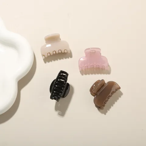 Korean Style Medium Size Cute Jelly Color Hair Claw Clip PC Geometric Princess Hairstyle Small Grip Clip Hair Accessories For Women
