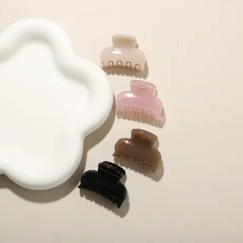 Korean Style Medium Size Cute Jelly Color Hair Claw Clip PC Geometric Princess Hairstyle Small Grip Clip Hair Accessories For Women