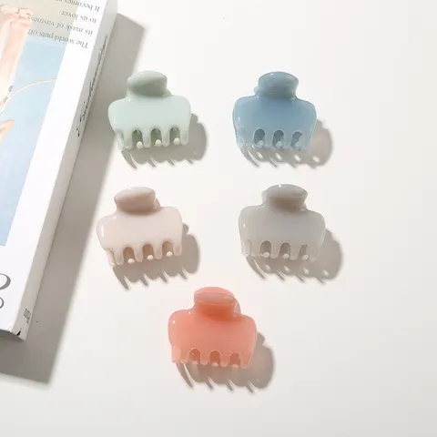 Korean Style Jelly Color Mini Hair Claw Clip Lacquered Polystyrene Small Grip Accessory For Women Fashion Hair Jewelry