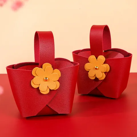 Handheld Portable Leather Wedding Candy Box Ins Style Gift Bag With Flower Decor For Bridesmaid Party Favors Packaging