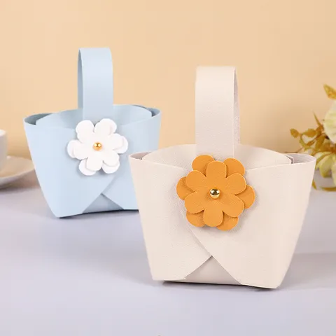 Handheld Portable Leather Wedding Candy Box Ins Style Gift Bag With Flower Decor For Bridesmaid Party Favors Packaging