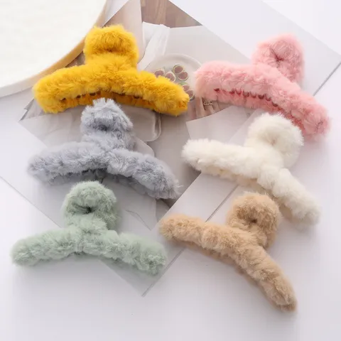 Autumn Winter Elegant Velvet Plush Claw Clip For Women Large Faux Fur Shark Clip Minimalist Fashion Hair Grip Accessory