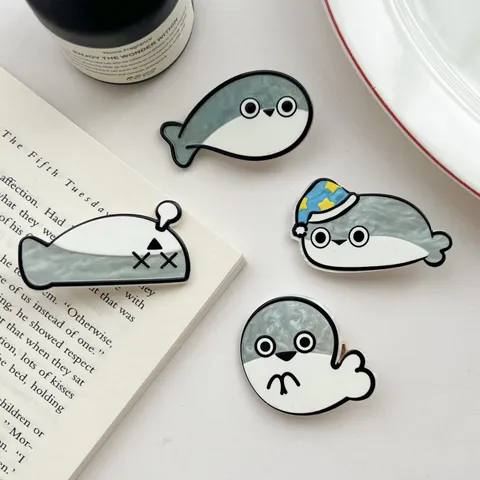 Funny Sacabambaspis Meme Acrylic Hair Clip Cute Cartoon Fish Side Clip Bangs Hairpin Creative Hair Accessories For Women Girls