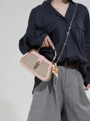 Borsa a Mano Quadrata Designer Patchwork Paglia PU Donna Piccola Intrecciata a Tracolla Con Manico in Foulard di Seta Catena Oro