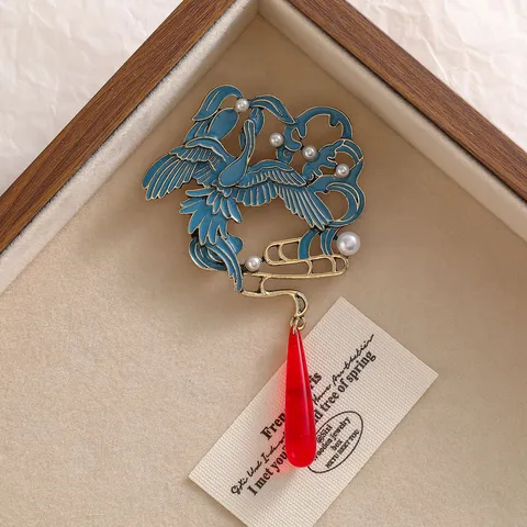 Neuer Chinesischer Stil Vintage Kranich Brosche Pin Für Damen Zinklegierung Emaille Artificial Perle Quaste Hanfu Zubehör