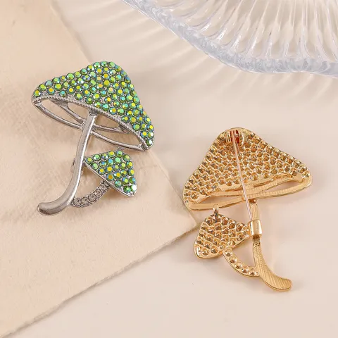 Elegant Rhinestone Mushroom Brooch Creative Plant Pin Alloy Inlaid Jewelry For Suit Jacket Women Accessory Botanical Pin